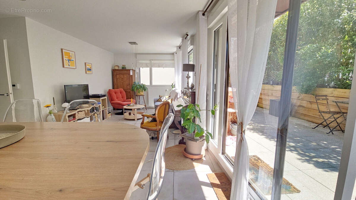 Appartement à TASSIN-LA-DEMI-LUNE
