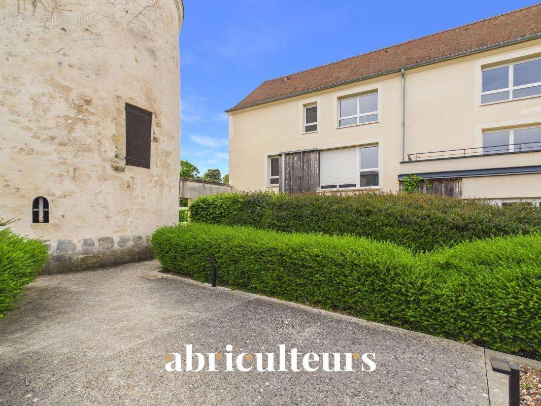 Appartement à SURVILLIERS