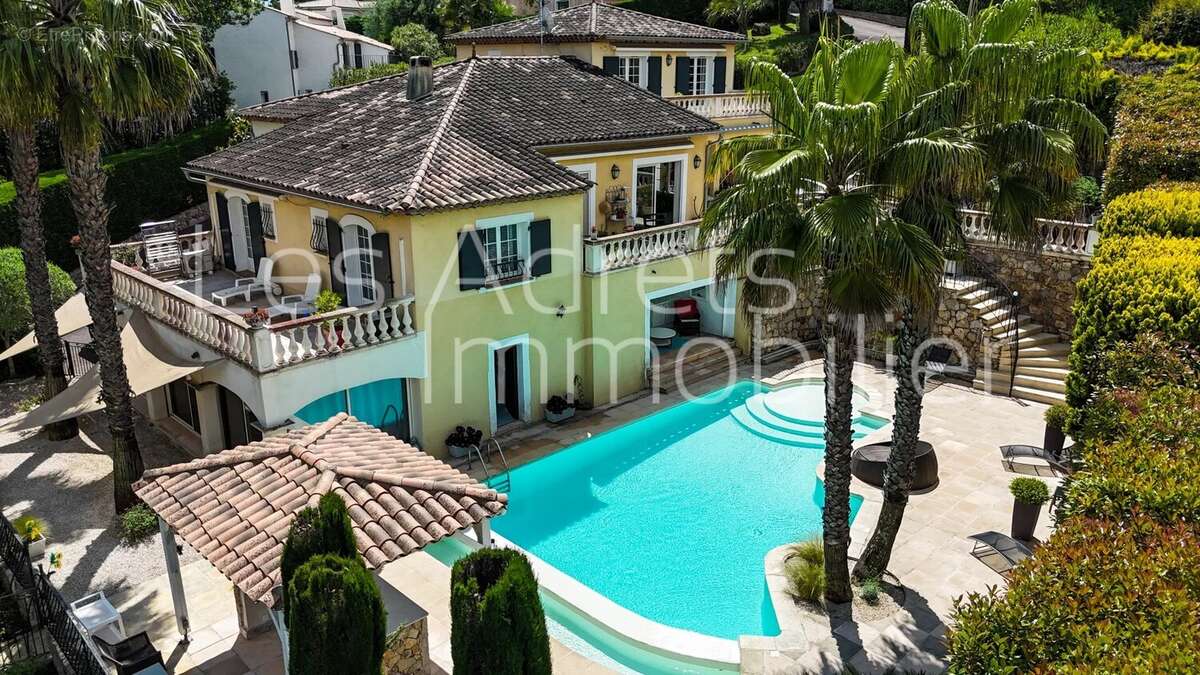 Maison à LES ADRETS-DE-L&#039;ESTEREL