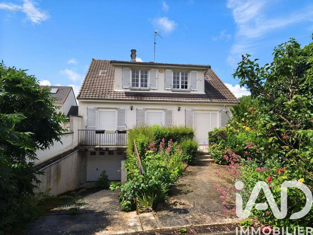 Photo 2 - Maison à VOISENON