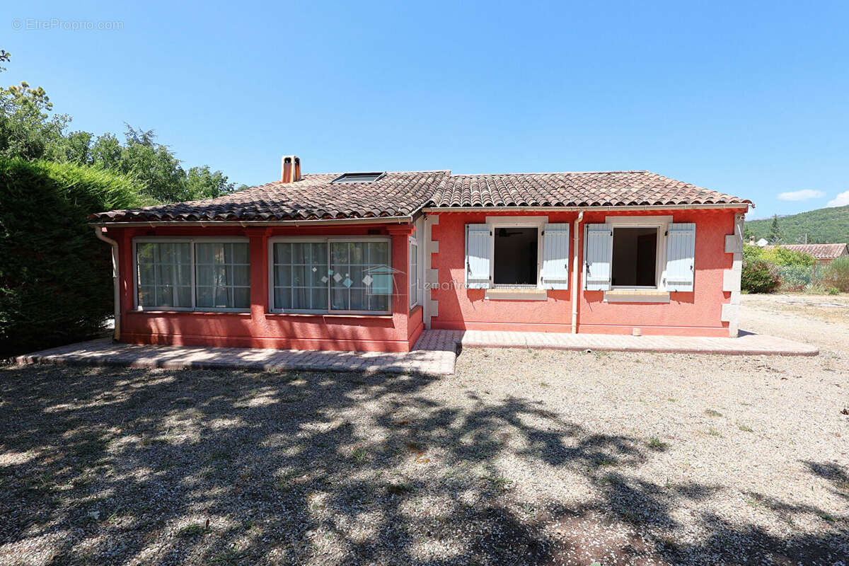 Maison à SAINT-CEZAIRE-SUR-SIAGNE