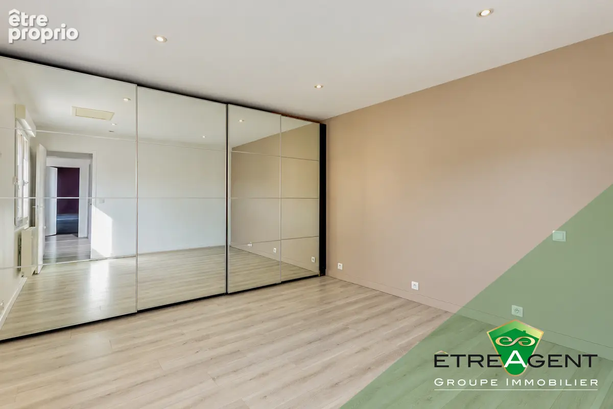 Maison ELBEUF - 118 m² - 3 chambres - photo 11