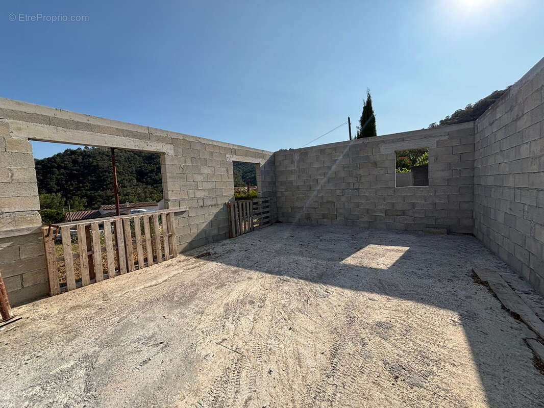 Peymeinade limite auribeau terrain de 3769 m2 avec permis pour maison plain-pied de 136 m2 a terminer et ruine - photo 12