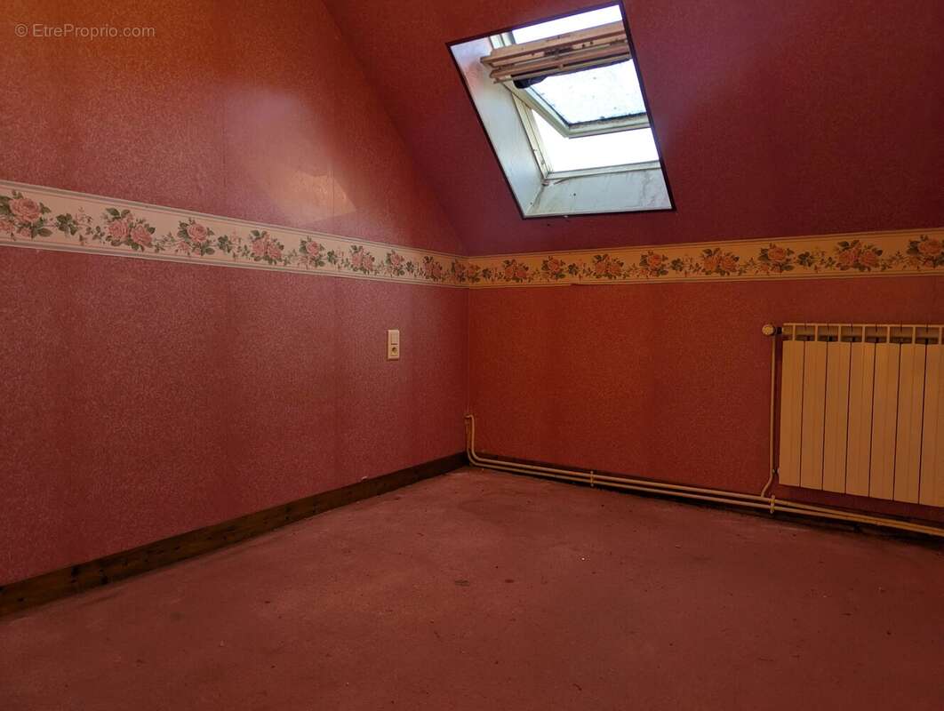 Appartement à COULONGES