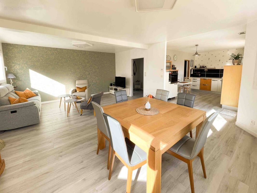 Maison à LOGONNA-DAOULAS