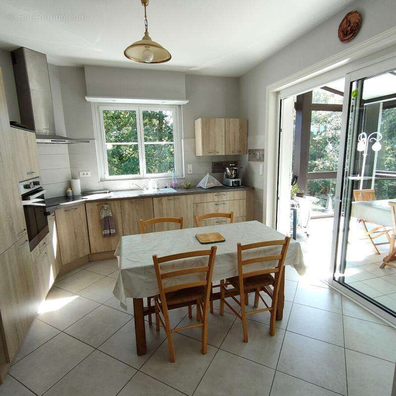 Maison à MORTAGNE-SUR-SEVRE