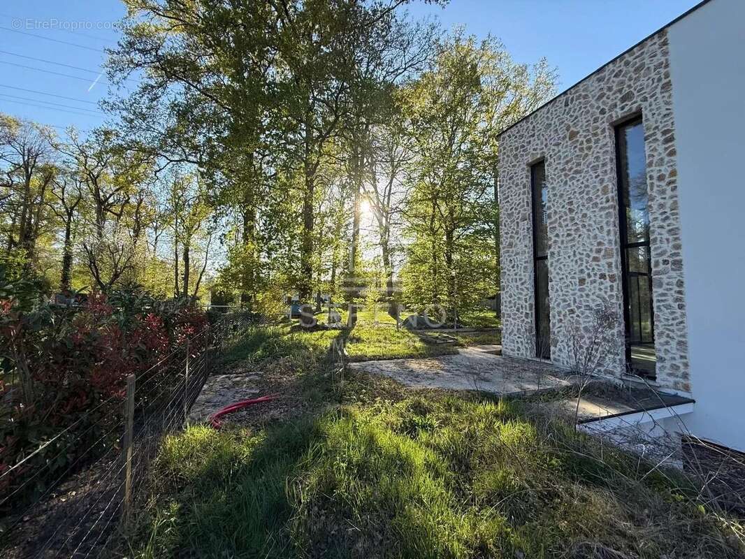 Appartement à POMPONNE
