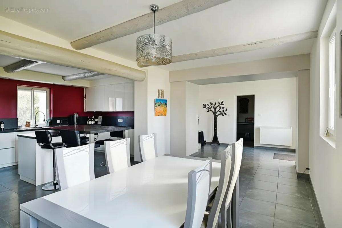 Maison à MONTEUX