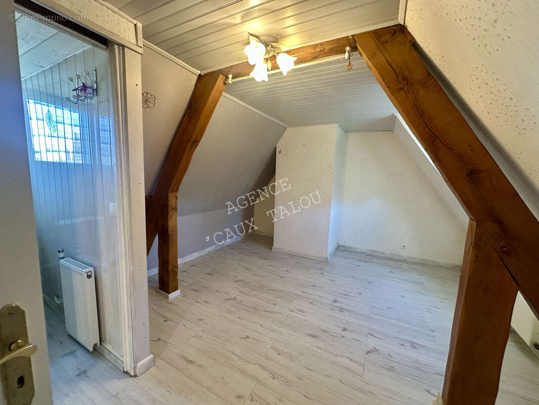 Maison à ENVERMEU