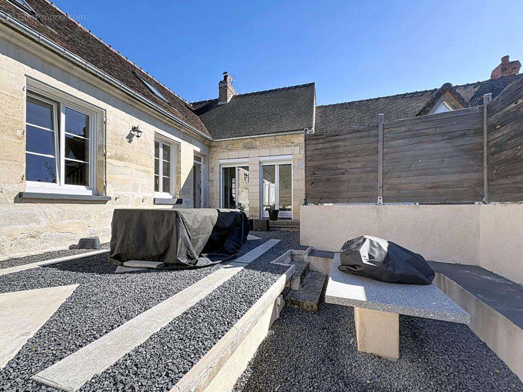 Maison à NEUILLY-SOUS-CLERMONT