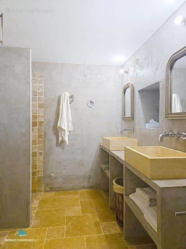 Maison de caractère - 220 m²- 6 pièces - Terrain de 1390 m² - photo 18