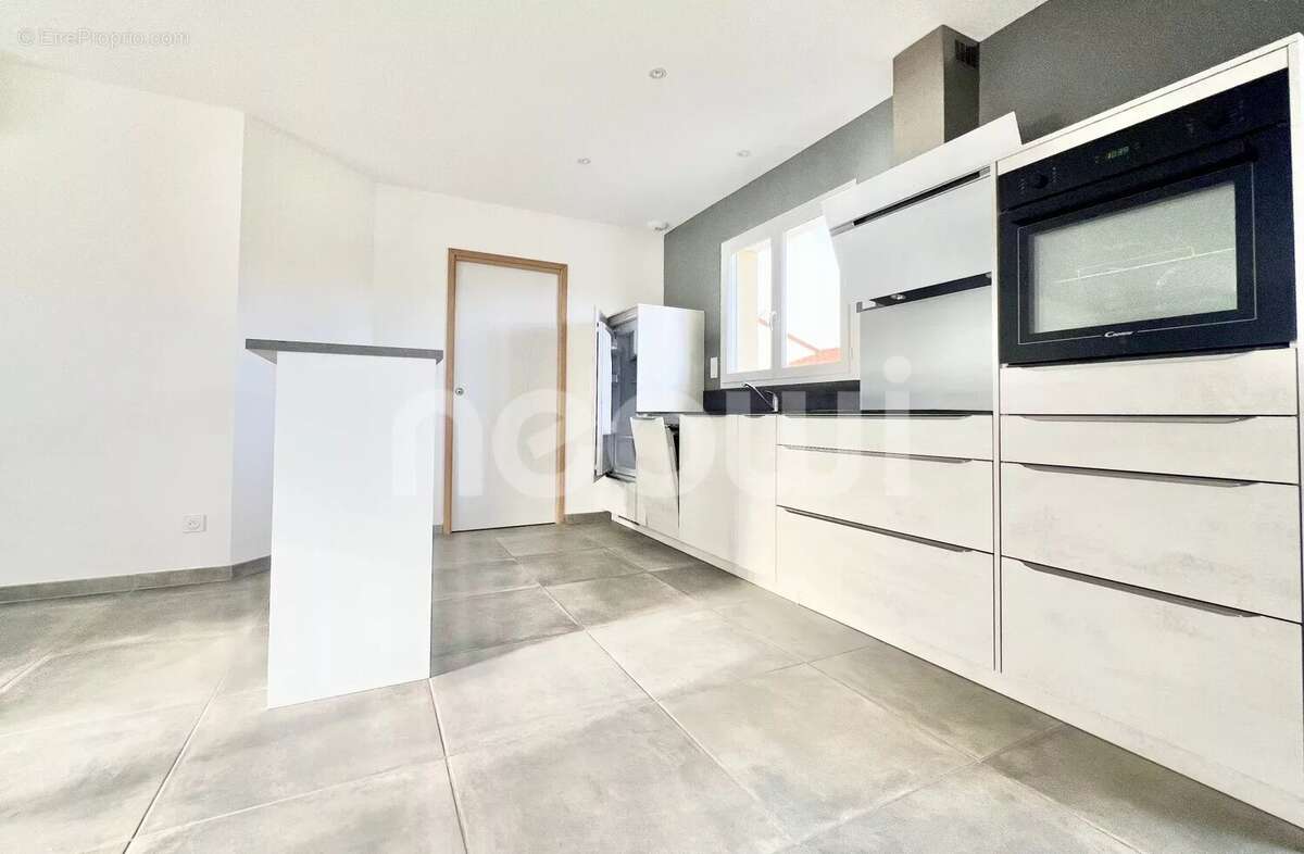 Maison à AIGUEPERSE