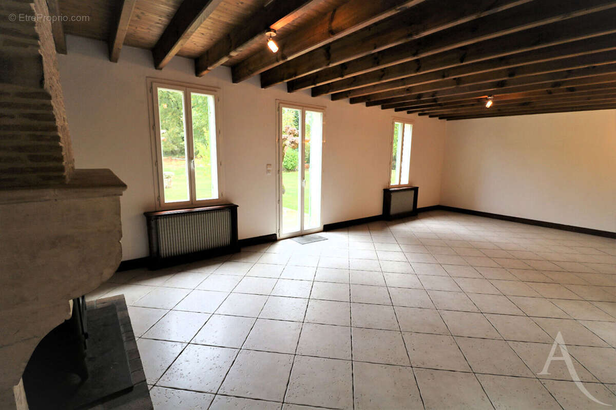 Maison à LOUCHATS
