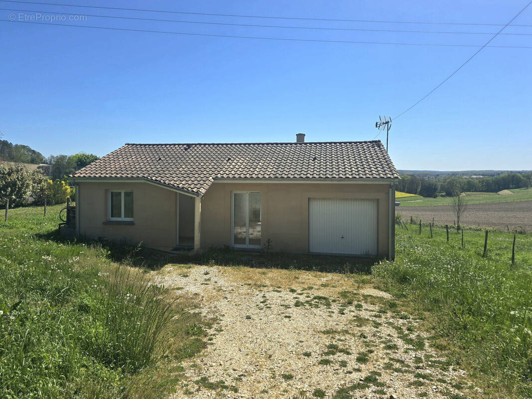 Maison à BONNES