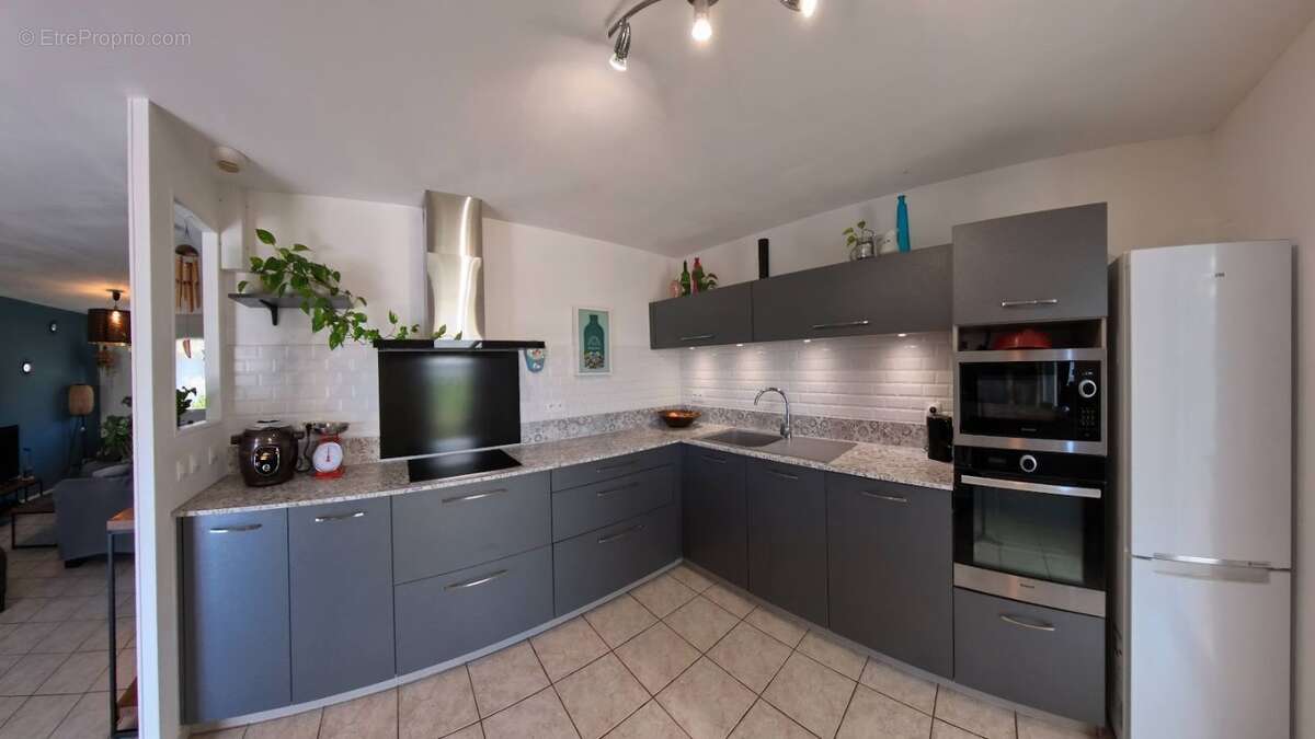 Maison à TOUROUZELLE