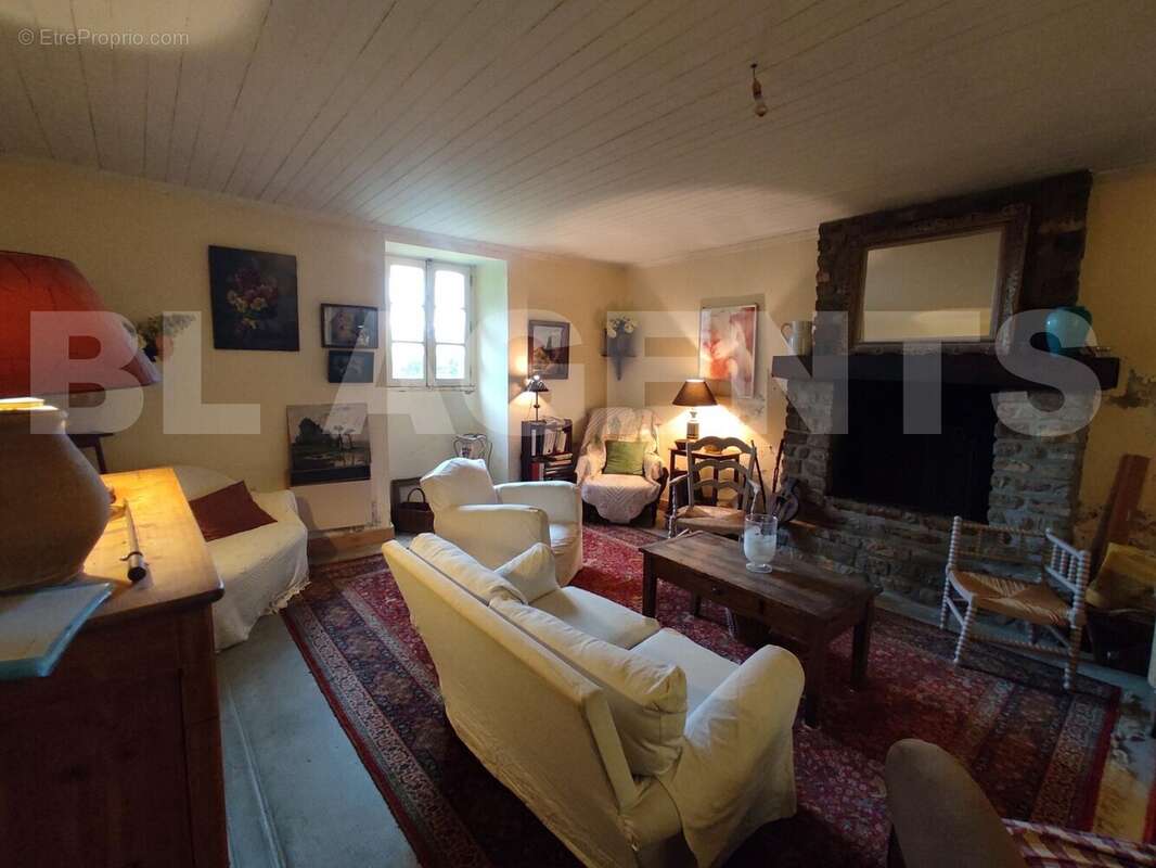 IMG_20250924_164443 - Maison à MONTOURTIER