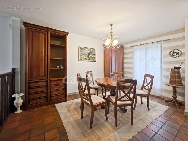 Maison familiale individuelle à Jouy le Moutier - photo 4