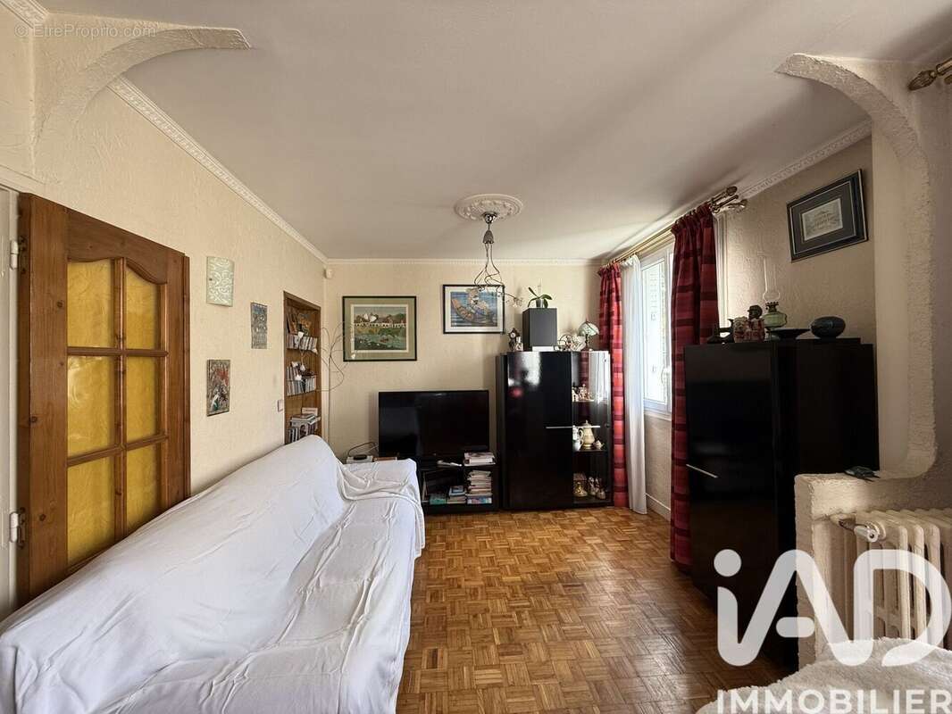 Photo 2 - Appartement à LE KREMLIN-BICETRE