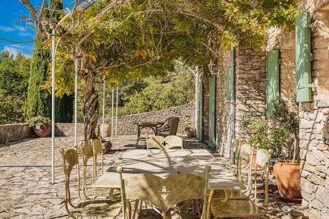 Maison à GORDES