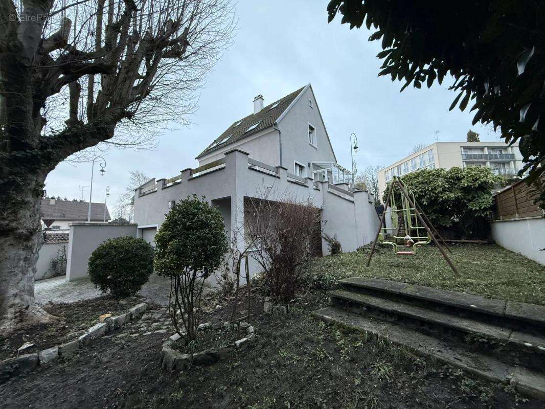 Maison à SAINT-BRICE-SOUS-FORET