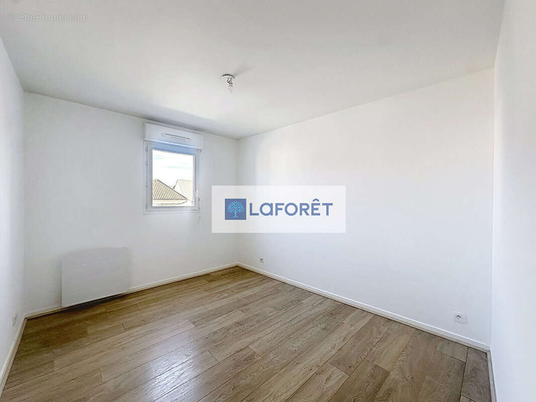 Appartement à SARTROUVILLE