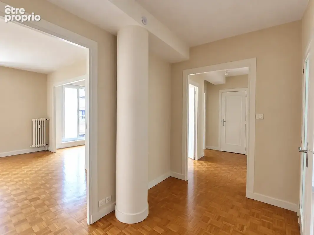 Clermont-Ferrand Centre : T3 de 72 m2 avec balcon, parking et cave - photo 2