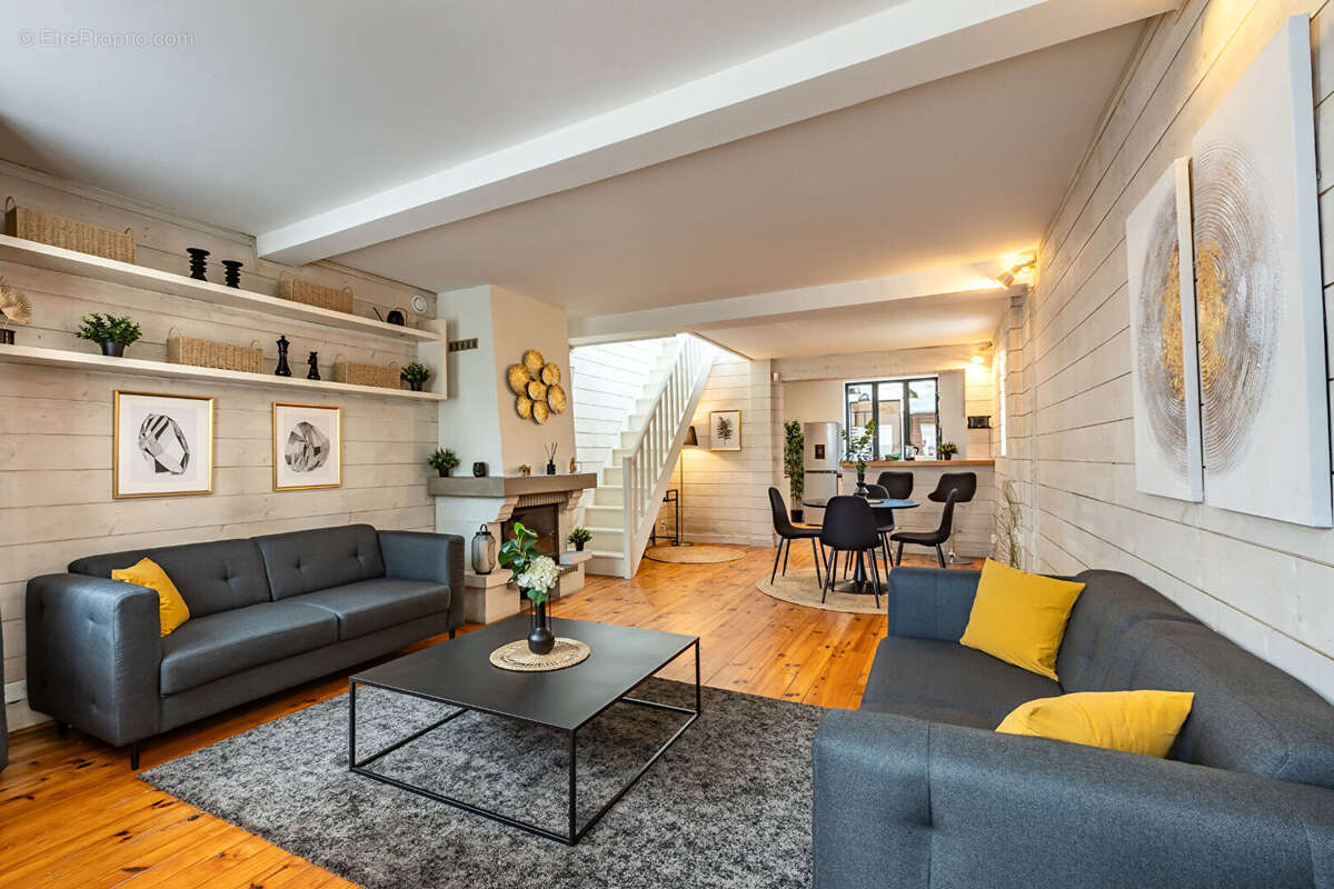 Maison à NANTERRE