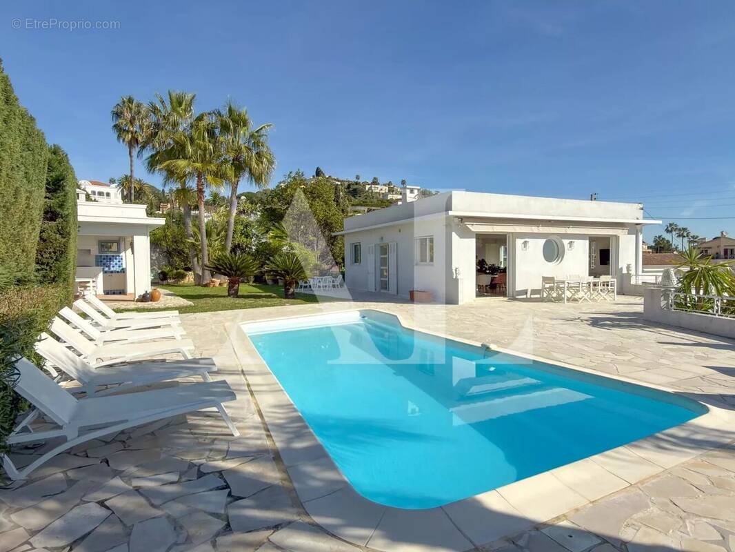 Maison à VALLAURIS