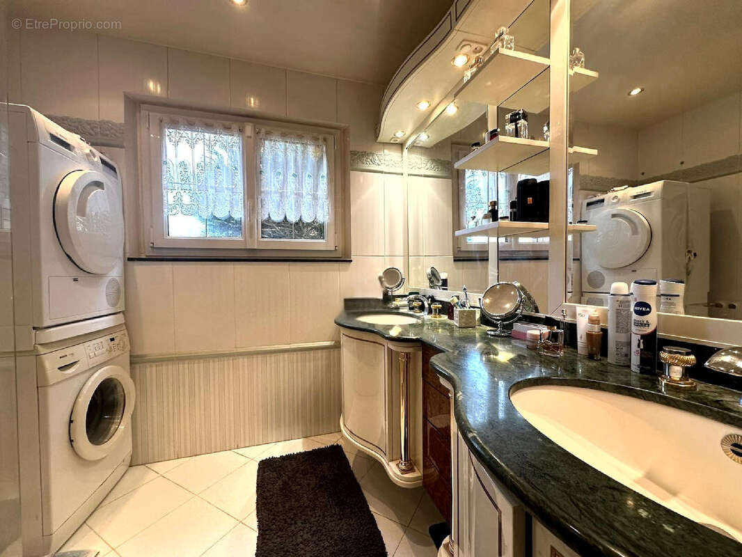 Maison à CHAMPILLON