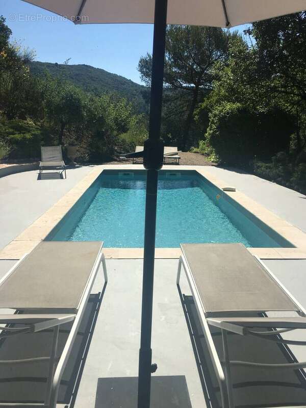 Maison à MONTFERRAT