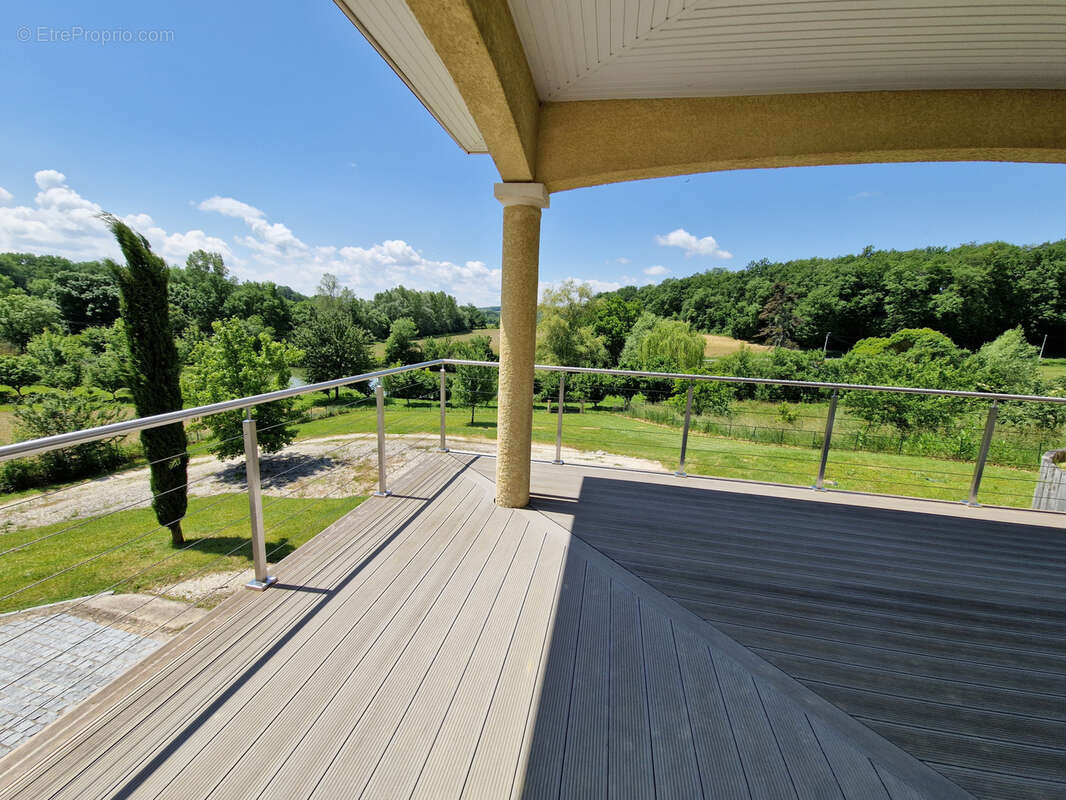 Maison à MONFLANQUIN