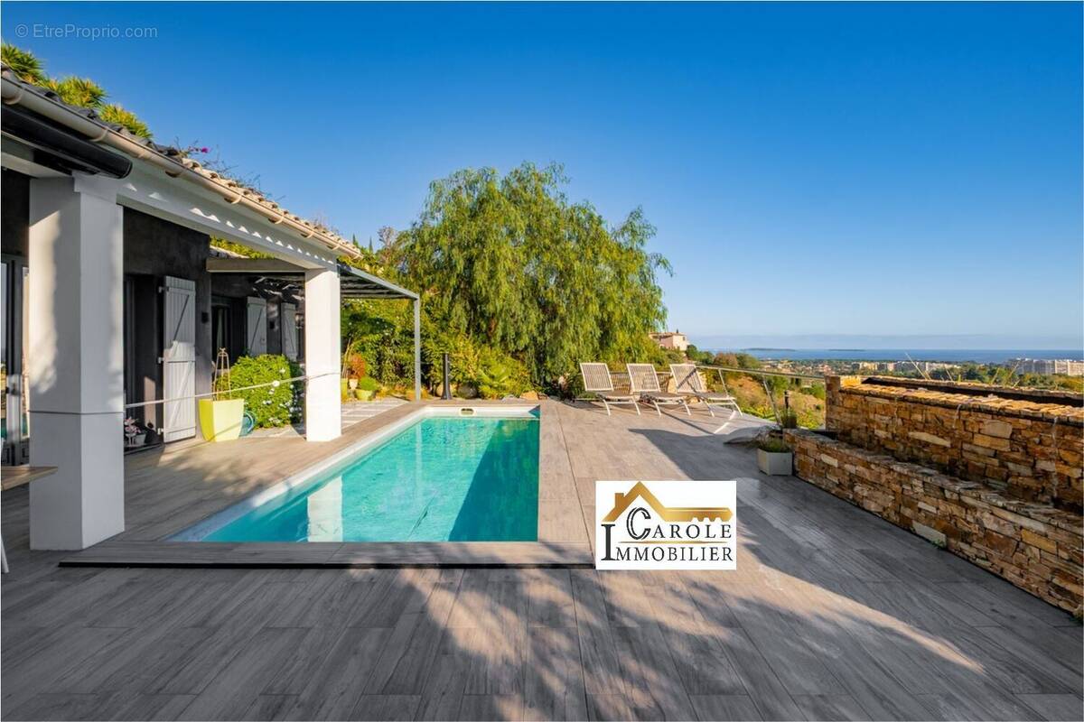 Maison à MANDELIEU-LA-NAPOULE