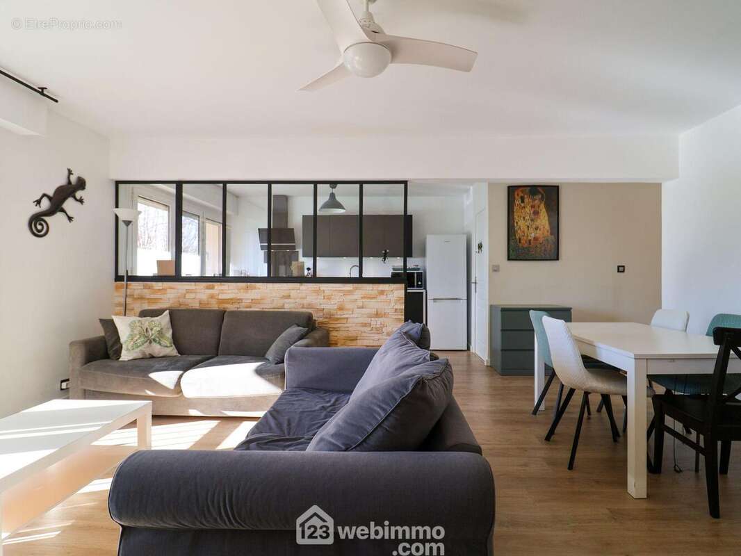 Appartement à MARSEILLE-9E