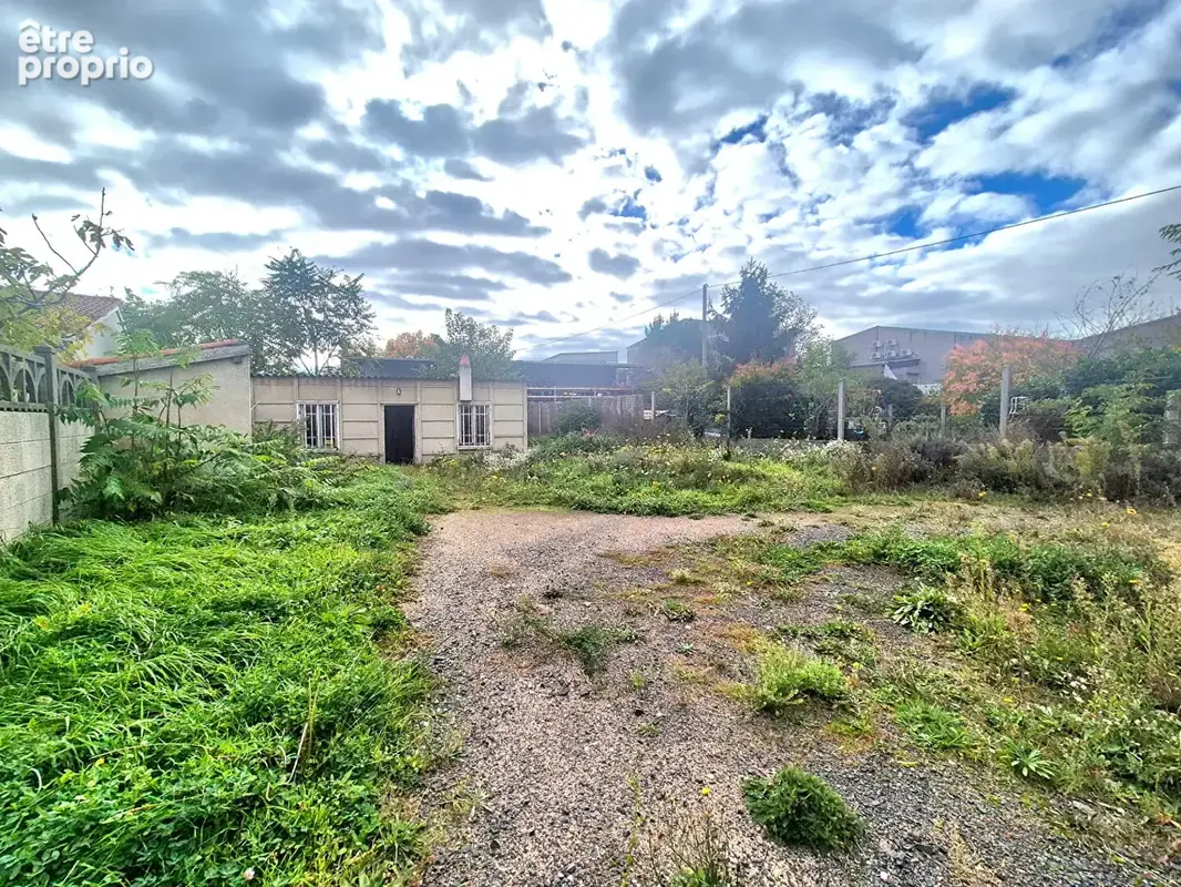 CLERMONT-FERRAND / Ensemble immobilier à fort potentiel sur 611 M2 de terrain ! - photo 4