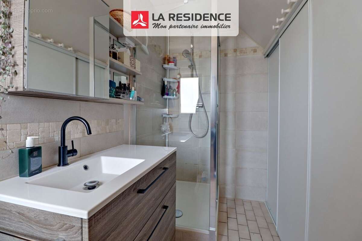 Maison à JOUY-LE-MOUTIER