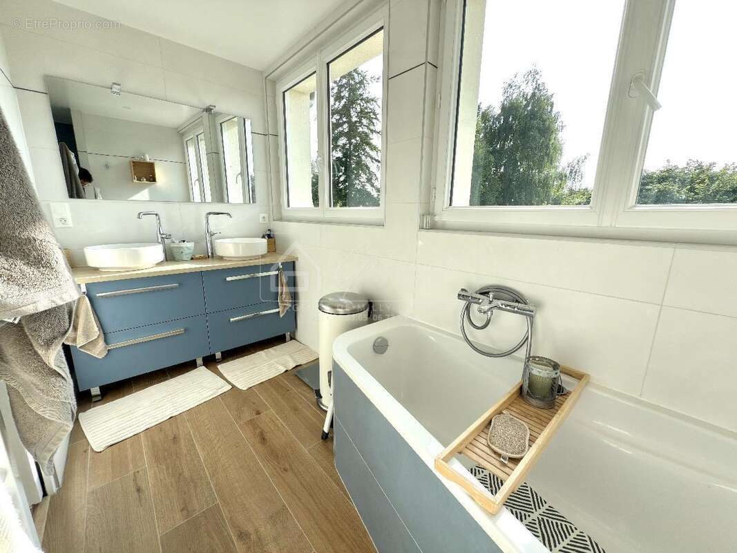 Maison à MILLY-LA-FORET