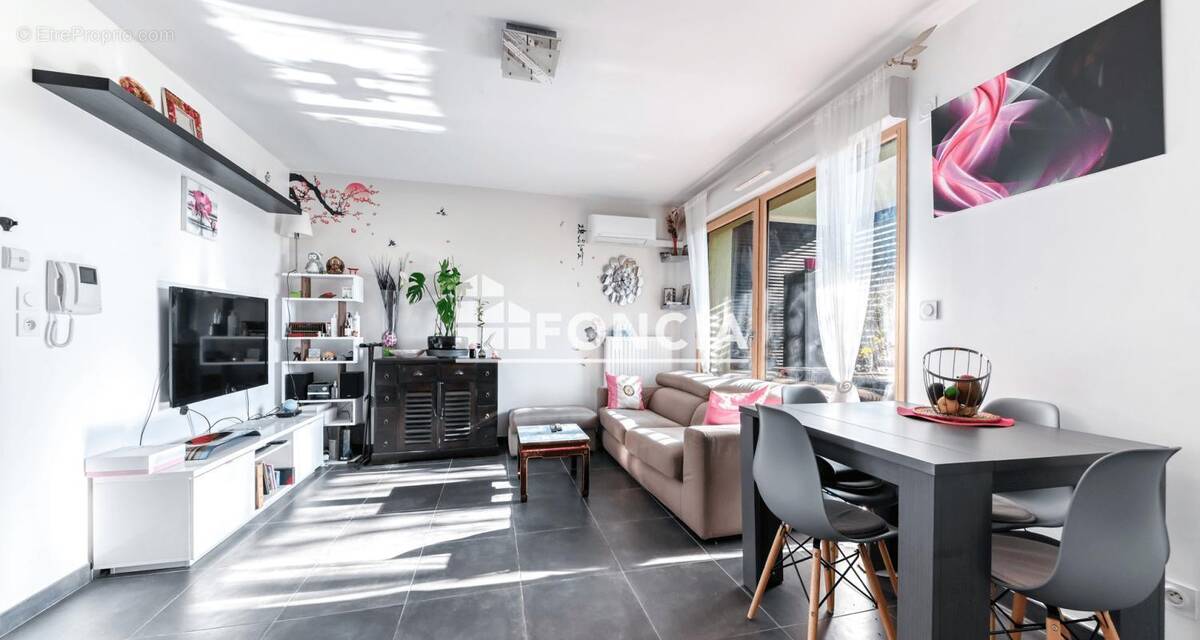 Appartement à BRON