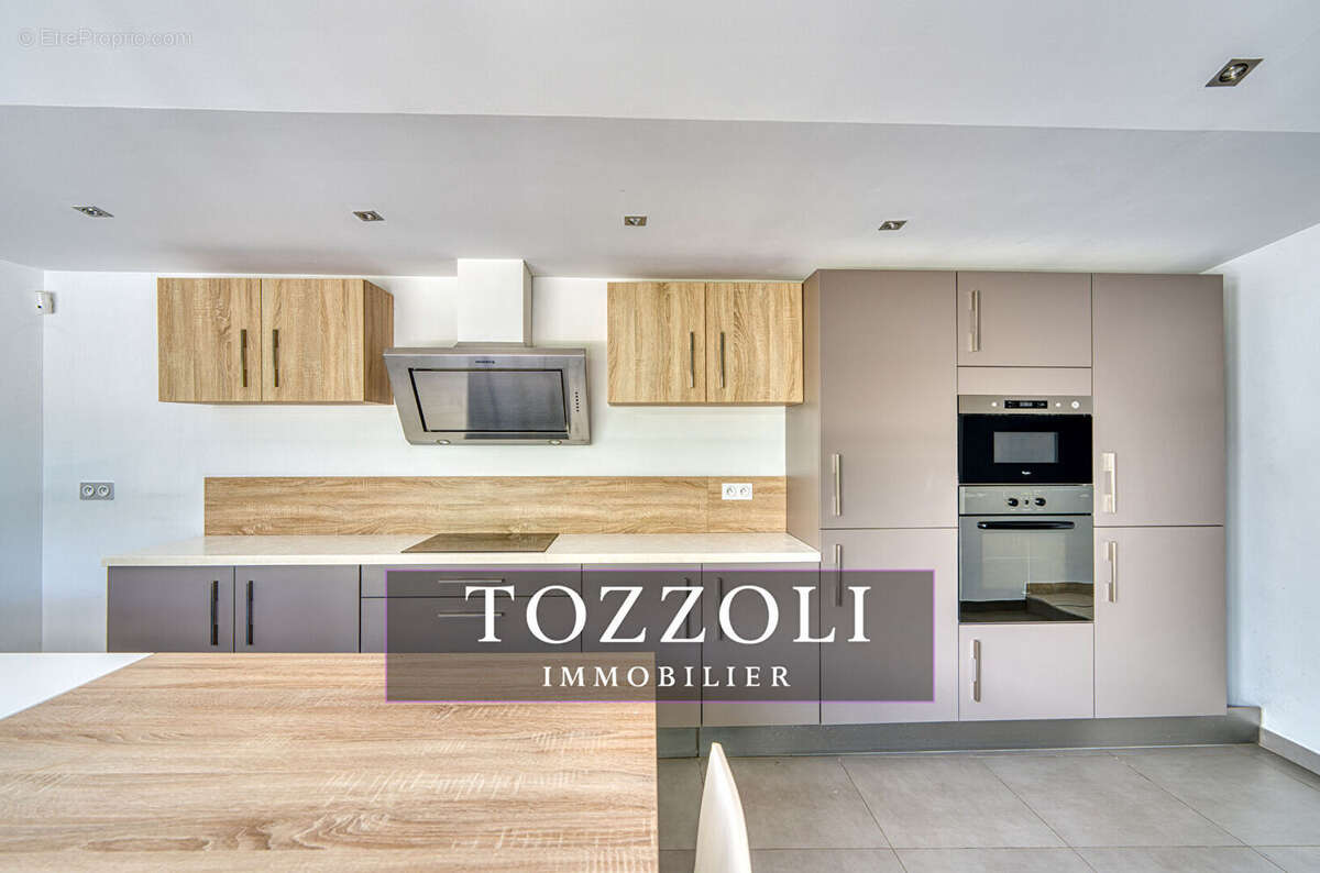 Maison spacieuse 7 pièces 215 m2 à Saint Georges d'Espéranche - photo 11