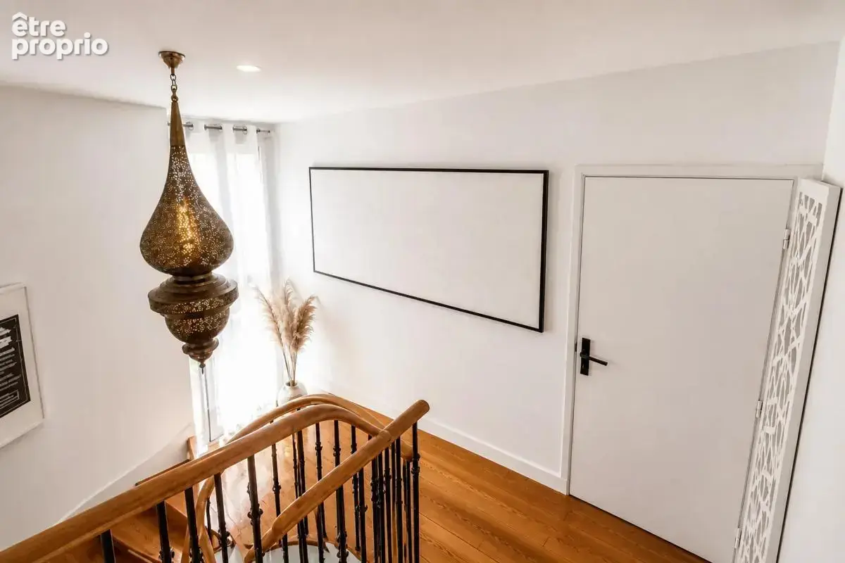 Maison de 7 pièces de 130 m² à Enghien-les-Bains - photo 17