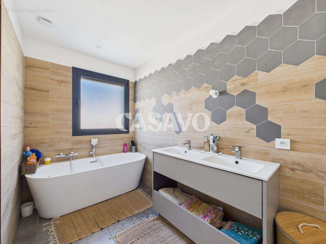 Maison à TRANS-EN-PROVENCE