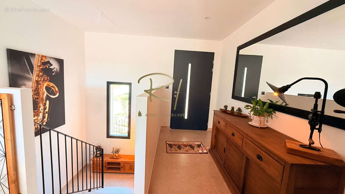 Maison à SAINT-JEAN-DU-PIN