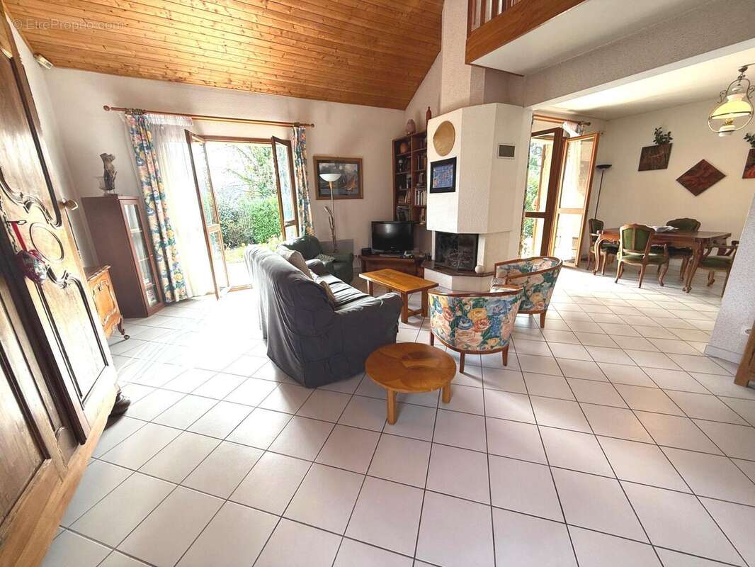 Maison à MONTBONNOT-SAINT-MARTIN