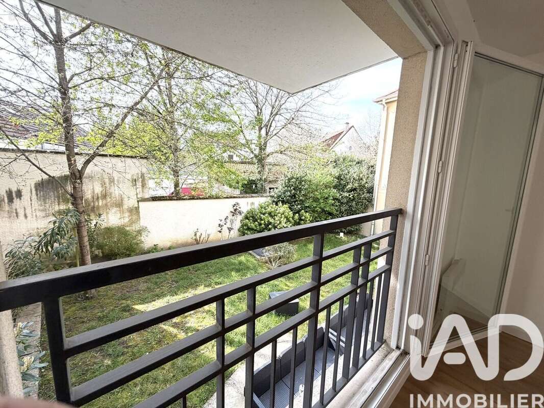 Appartement 68 m² à La Queue-En-Brie  - photo 6