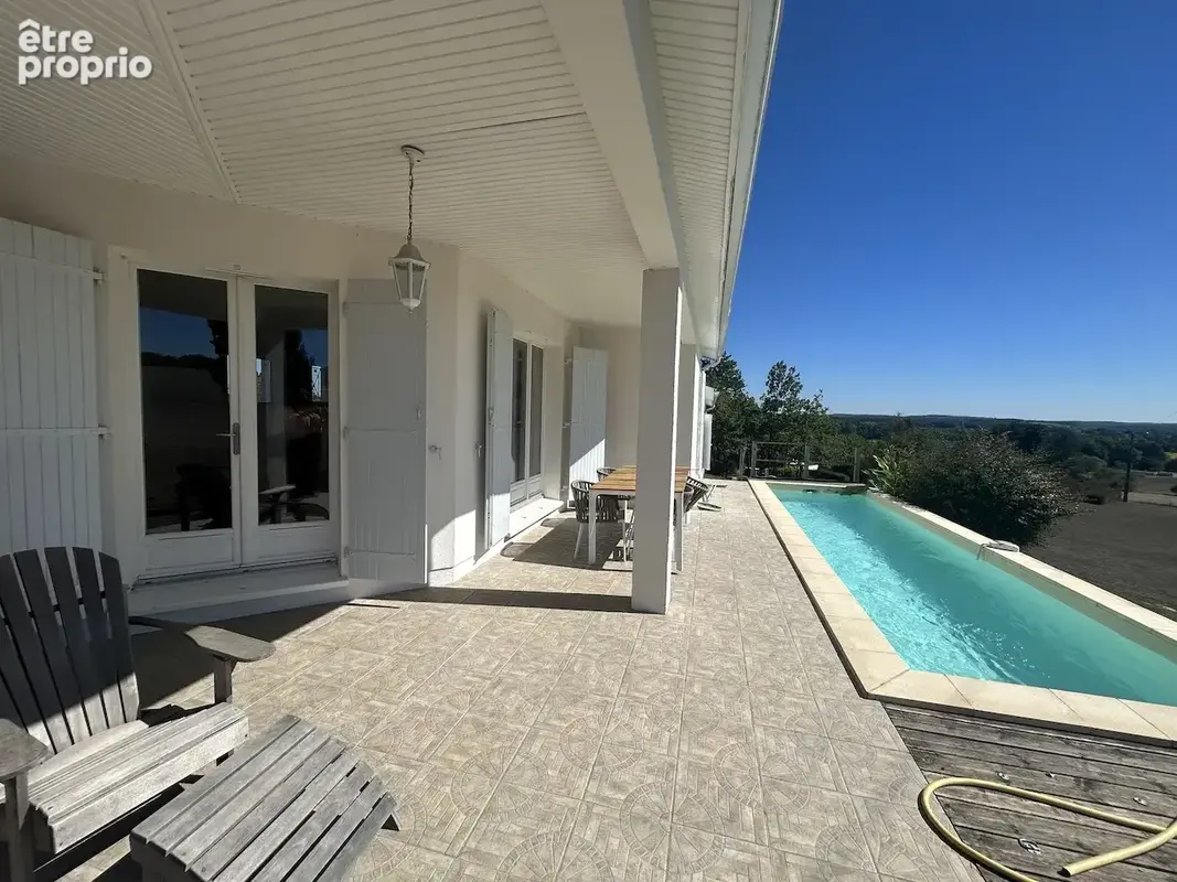 Coup de coeur pour cette magnifique maison avec piscine et vues dégagée sur terrain de 8249m2 - photo 32
