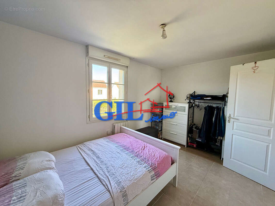 Maison à SAVIGNY-LE-TEMPLE