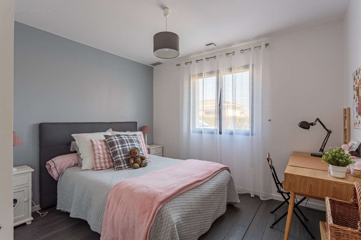 Maison à SAINT-MARTIN-DE-SEIGNANX