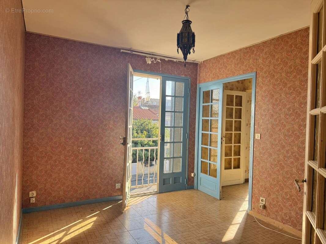 Maison à VILLELONGUE-DELS-MONTS