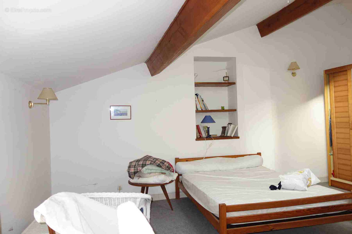 Ensemble immobilier à rénover au coeur de Blaye - photo 9