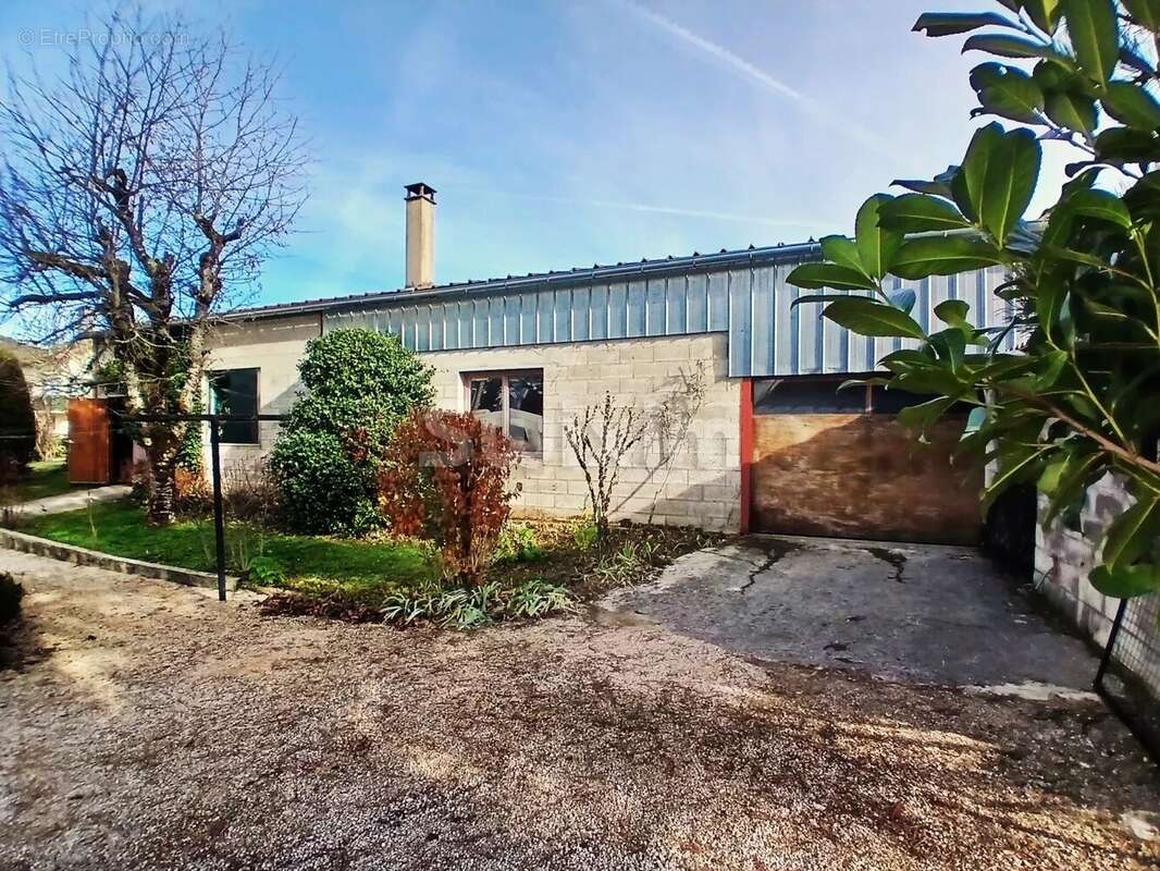 Maison à CHAMPAGNOLE