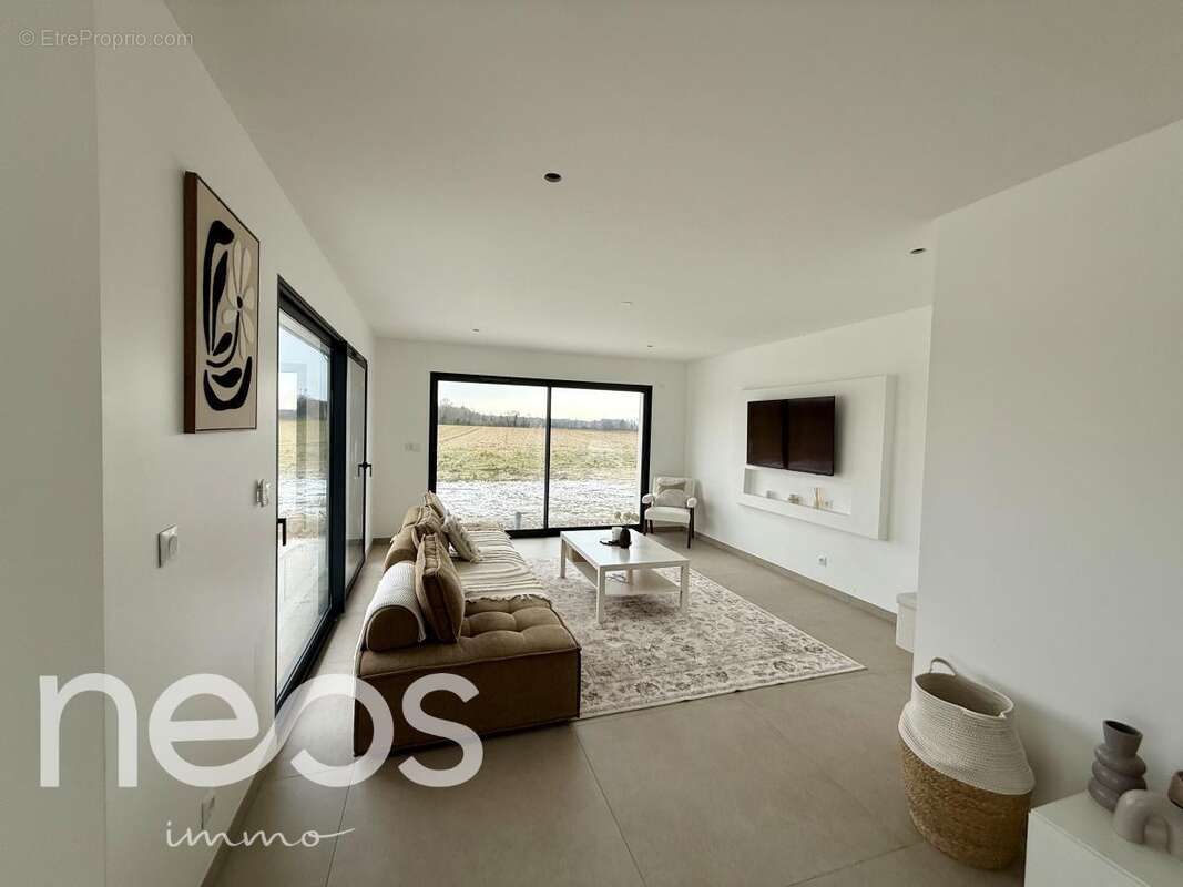 Maison à SAINT-JULIEN